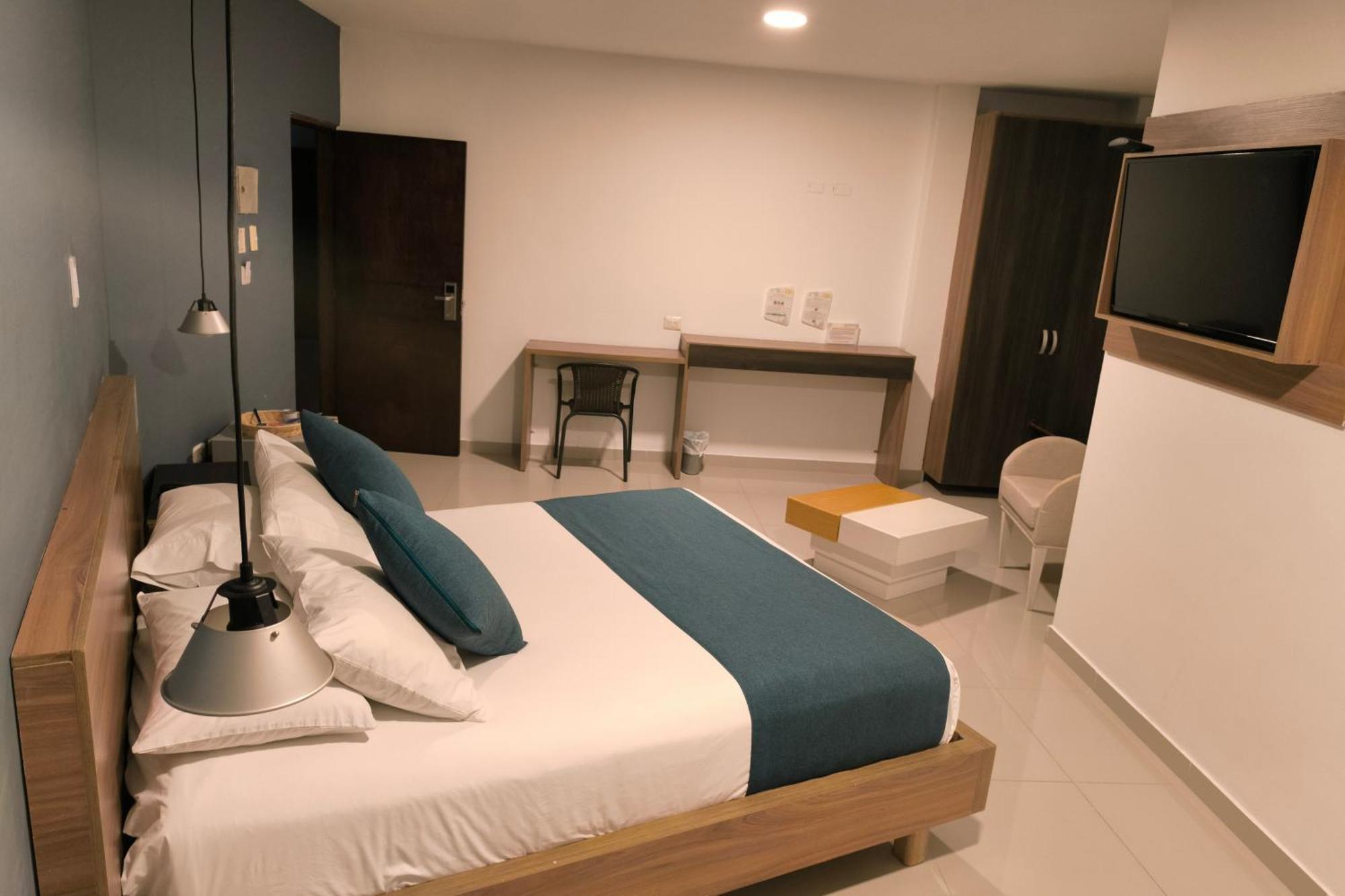 Hotel Quarta Avenida Montería Exteriör bild