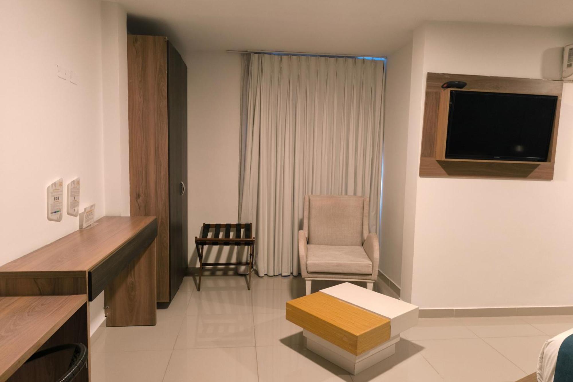 Hotel Quarta Avenida Montería Exteriör bild