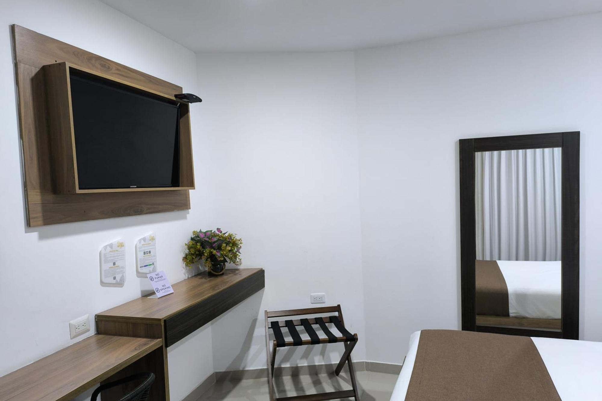 Hotel Quarta Avenida Montería Exteriör bild