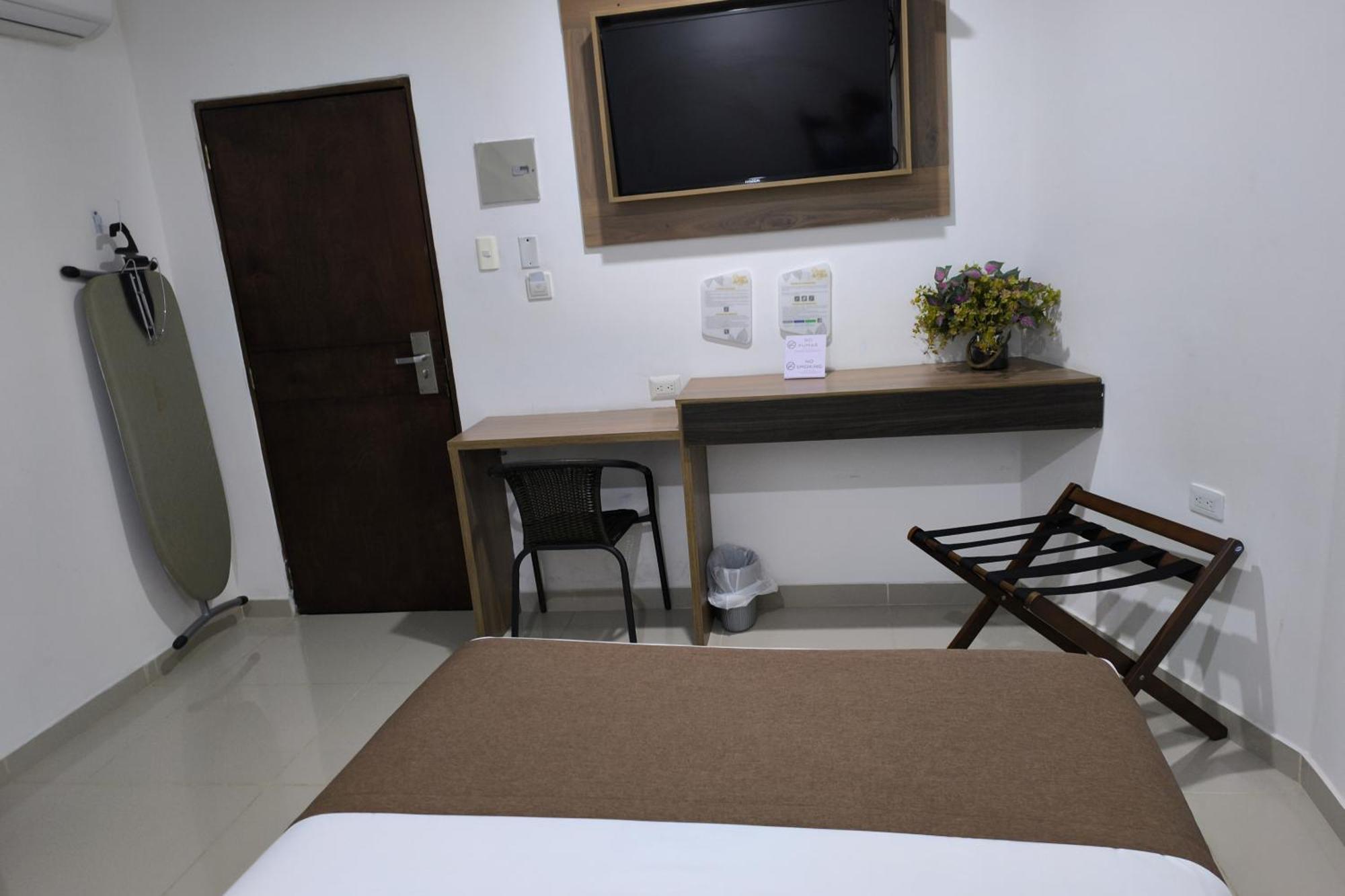 Hotel Quarta Avenida Montería Exteriör bild